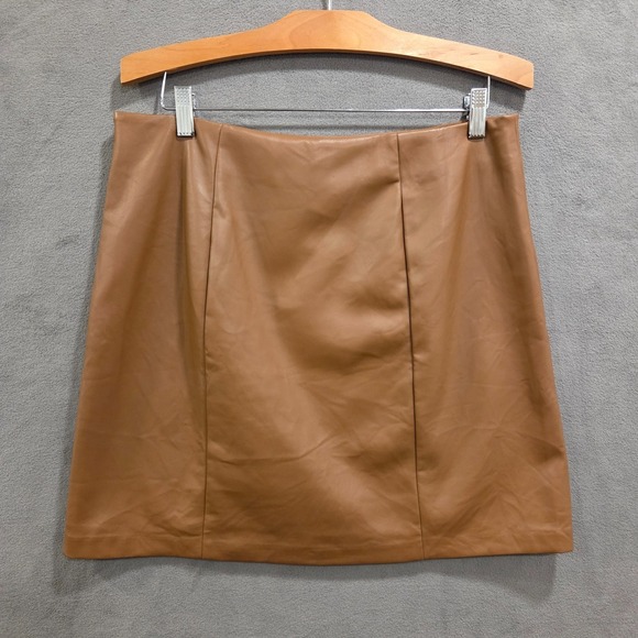 Loft Soft Faux Leather Lined Pencil Skirt Women's Size 12P Office Career Casual - Picture 2 of 6